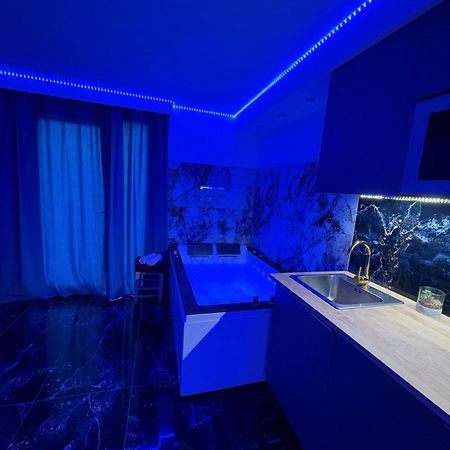 Studio Avec Jaccuzzi Saintry-sur-Seine Bagian luar foto
